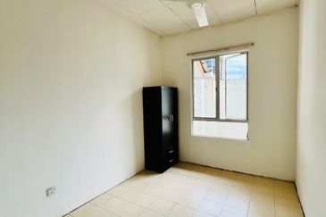 Laman Suria e-Resort Apartment