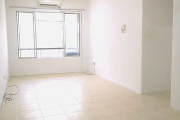 Laman Suria e-Resort Apartment