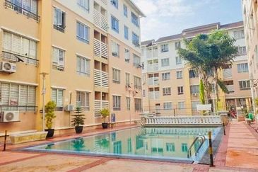 Laman Suria e-Resort Apartment