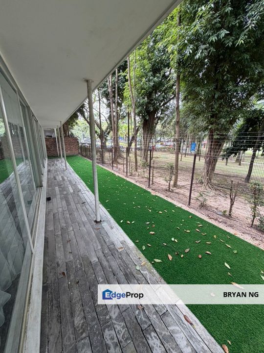 Rare Gated ad guarded semi D for rent, partly furnished, Selangor, Ara Damansara