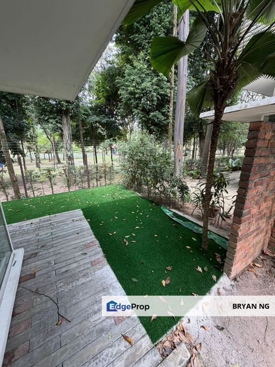 Rare Gated ad guarded semi D for rent, partly furnished, Selangor, Ara Damansara