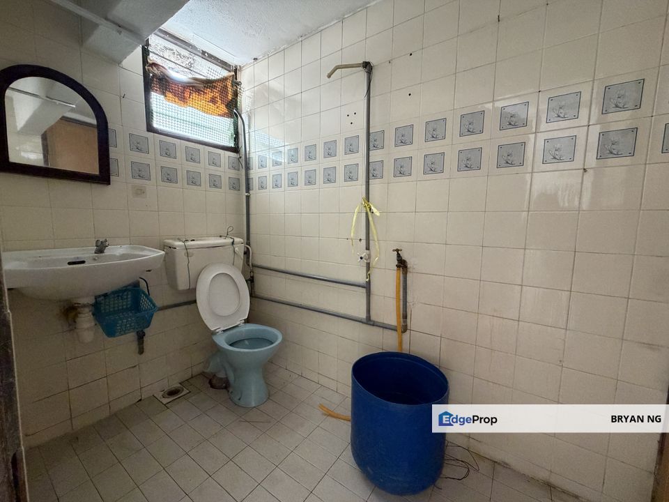 end lot near MRT terrace house, Kuala Lumpur, Cheras