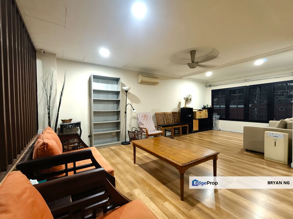 Good condition Taman Desa Super Link house Extended Kitchen and Back Yard, Kuala Lumpur, Cheras