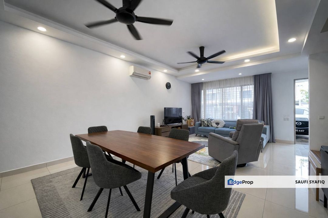 FOR SALE : DOUBLE STOREY TERRACE ELMINA GREEN, Selangor, Shah Alam