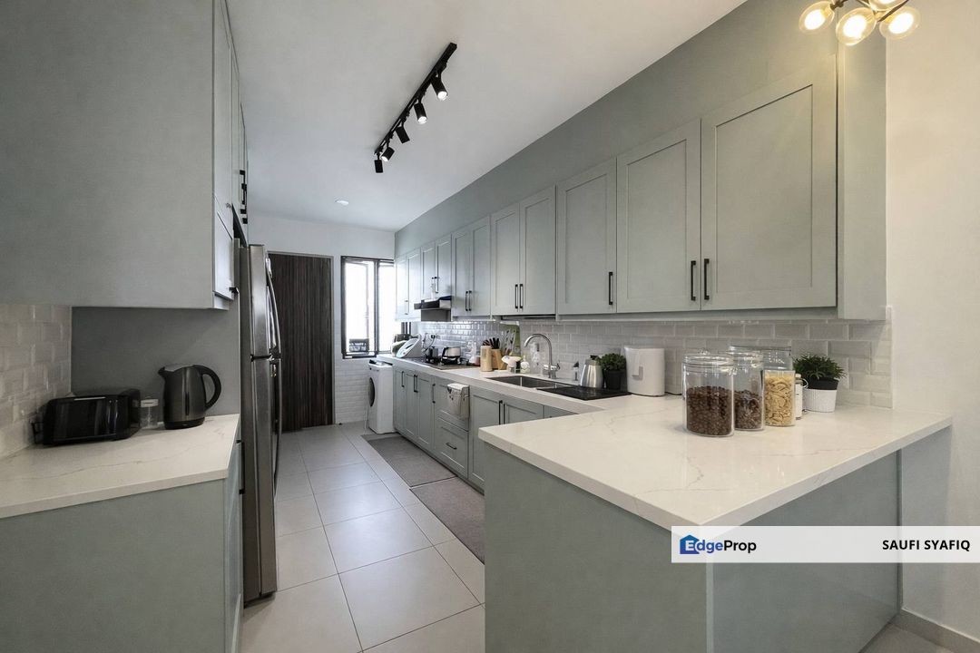FOR SALE : DOUBLE STOREY TERRACE ELMINA GREEN, Selangor, Shah Alam