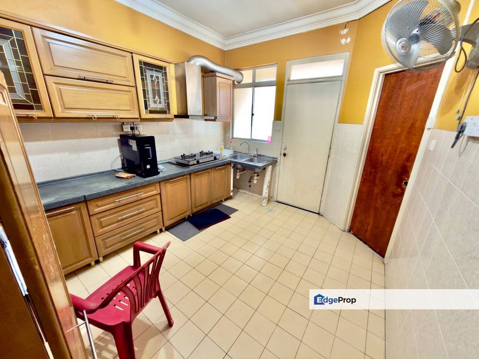 EXTENDED UNIT-2STOREY JALAN SEPAH PUTERI SEK5, Selangor, Kota Damansara