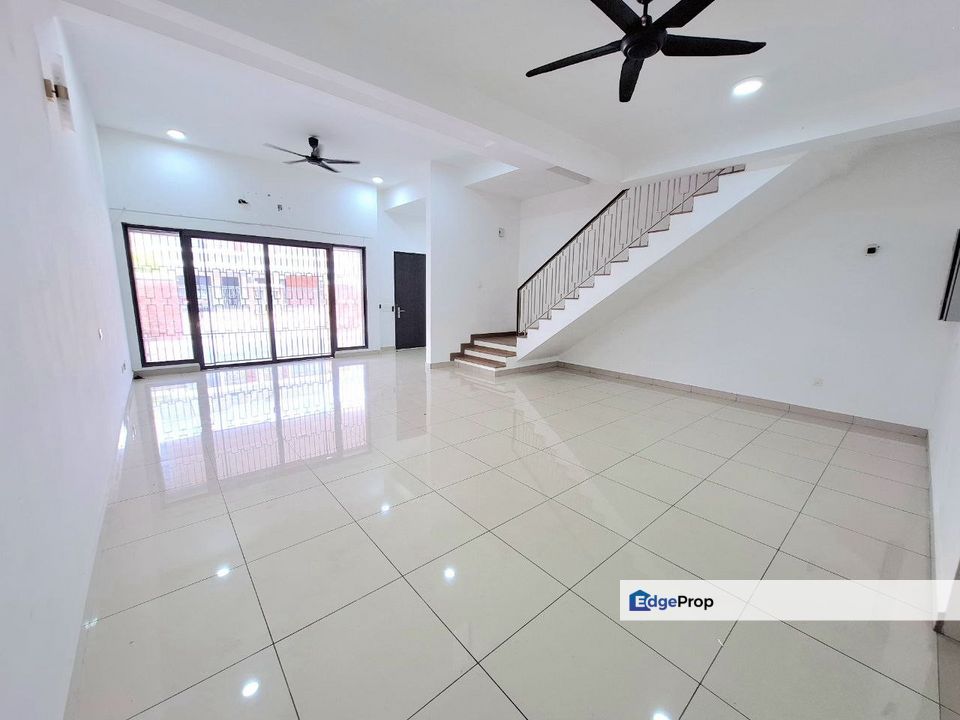 RUMAH CANTIK- DOUBLE STOREY ELMINA GREEN 5, SEK U17 SHAH ALAM, Selangor, Shah Alam