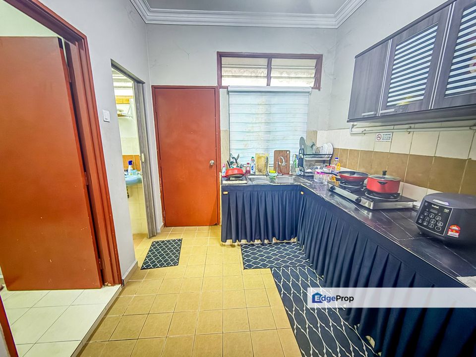 RENOVATED UNIT- DOUBLE STOREY TAMAN PEREPAT INDAH, Selangor, Kapar 