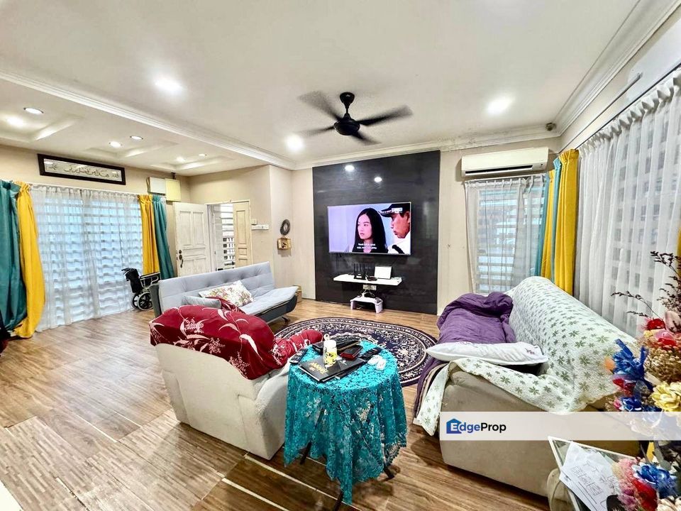 EXTENDED- DOUBLE STOREY BUNGALOW SEK15 BANGI, Selangor, Bangi