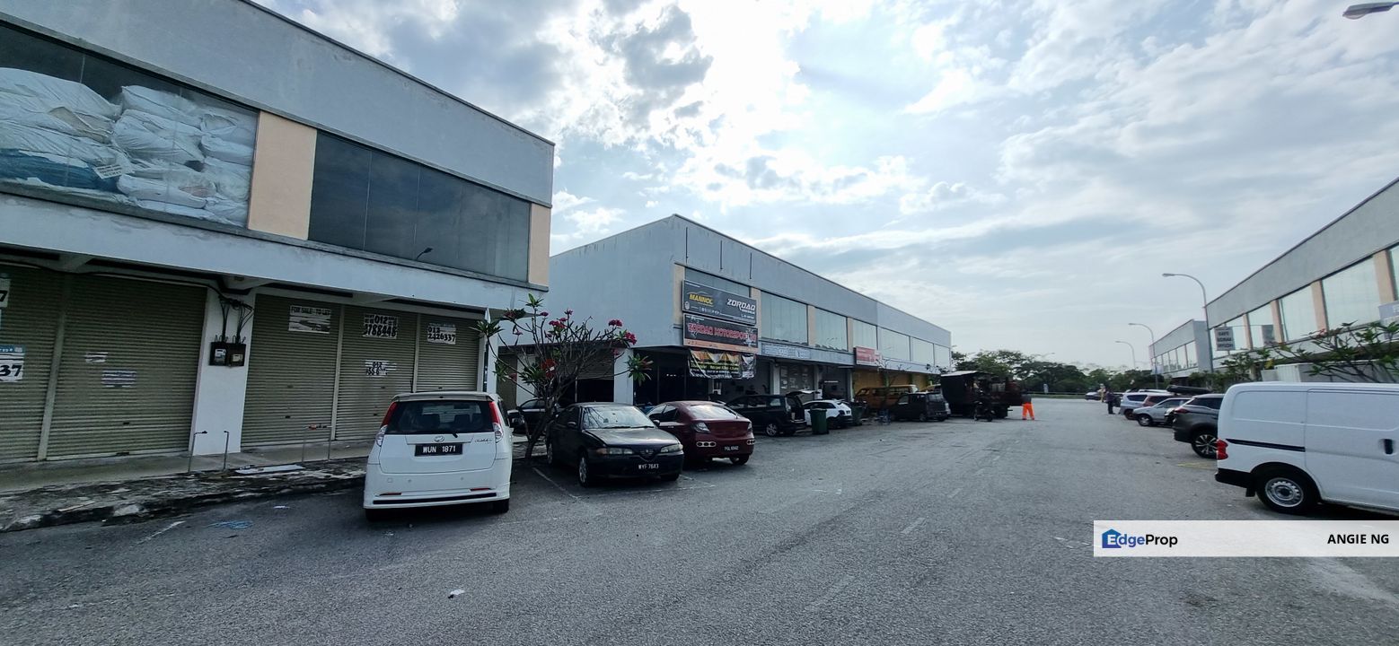 Commercial Shop Lot @ Suria Nilai 3 Nilai Industrial Park Negeri Sembilan For Sale , Negeri Sembilan, Nilai