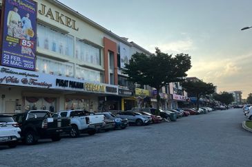 Bandar Tun Hussein Onn