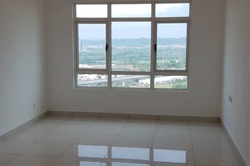 La Thea Residences @ 16 Sierra