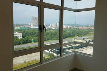 La Thea Residences @ 16 Sierra