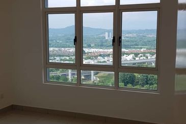 La Thea Residences @ 16 Sierra