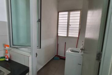 Park Apartment @ One South