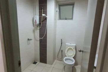 Park Apartment @ One South