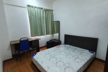 Park Apartment @ One South