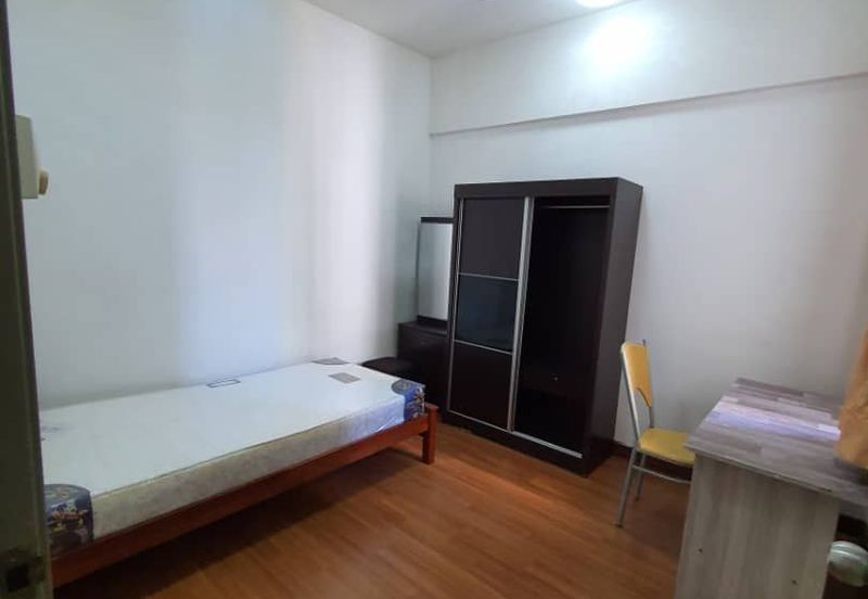 Park Apartment @ One South