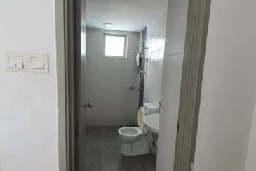 Park Apartment @ One South