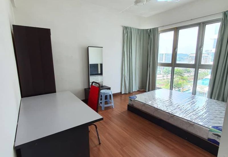 Park Apartment @ One South