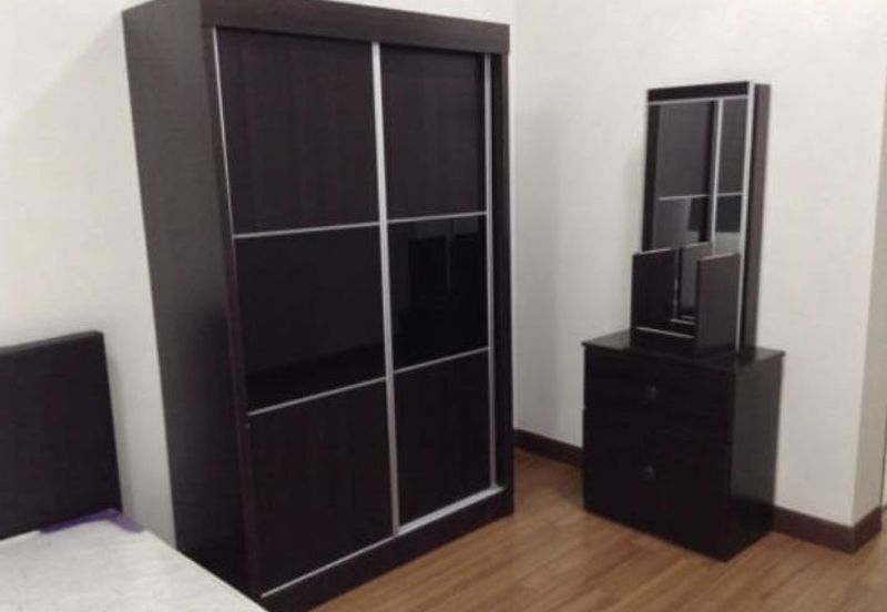 Park Apartment @ One South