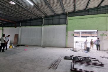 Nilai 3 Nilai Negeri Sembilan @ Wholesale Centre Shop For Sale