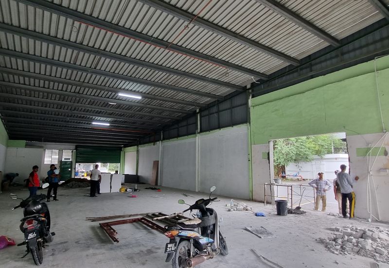 Nilai 3 Nilai Negeri Sembilan @ Wholesale Centre Shop For Sale