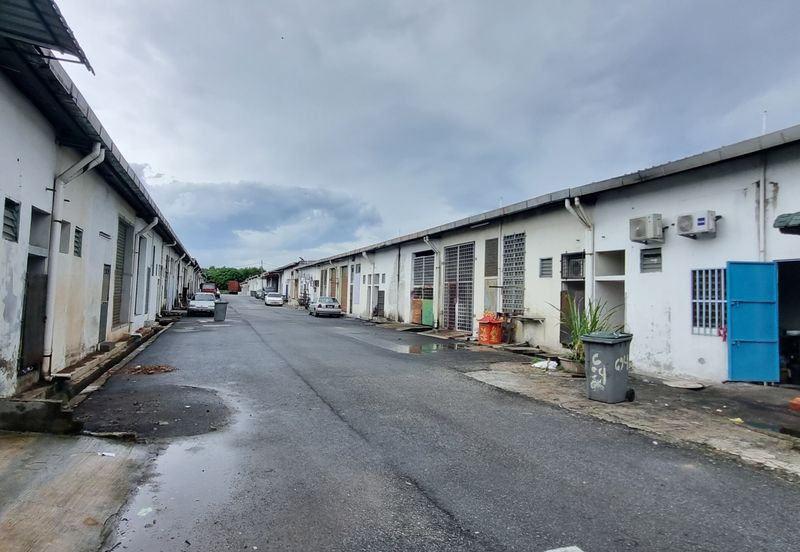 Nilai 3 Nilai Negeri Sembilan @ Wholesale Centre Shop For Sale