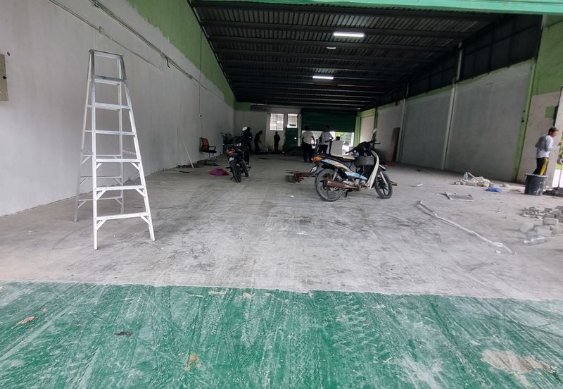 Nilai 3 Nilai Negeri Sembilan @ Wholesale Centre Shop For Sale