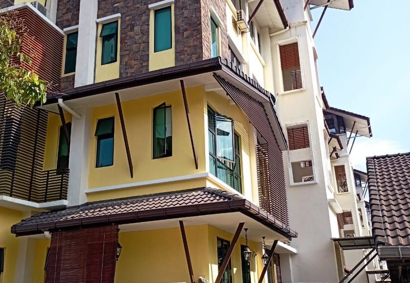 Bandar Tun Hussein Onn