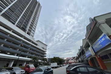 Pusat Perdagangan Seri Kembangan