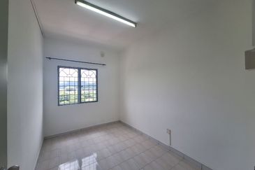 Desa Perangsang Apartments (Block D & E)