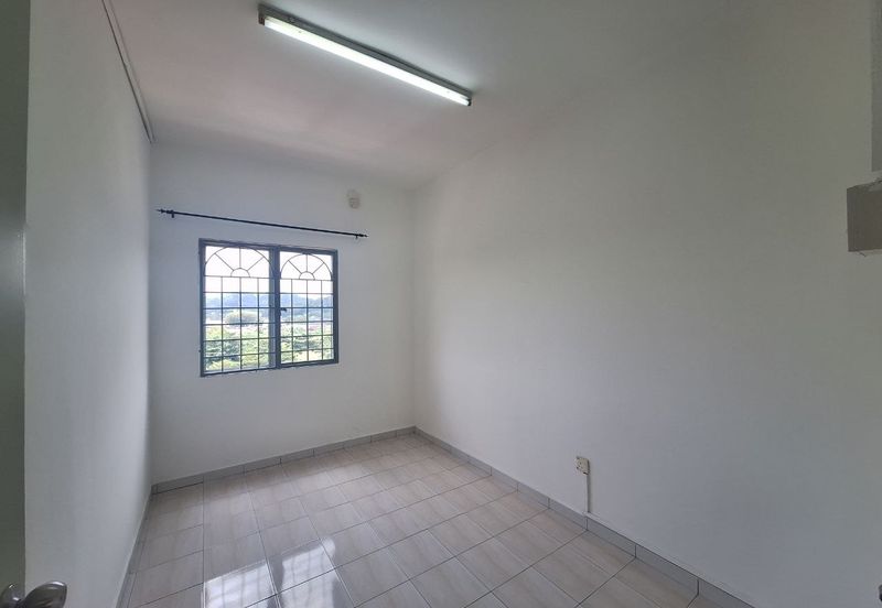 Desa Perangsang Apartments (Block D & E)