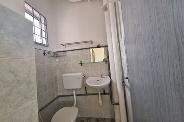 Desa Perangsang Apartments (Block D & E)