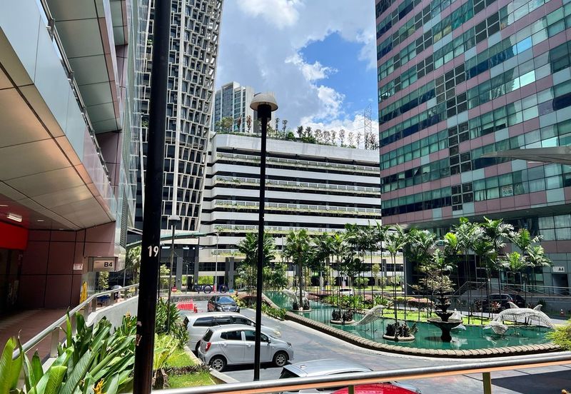 Leisure Commerce Square