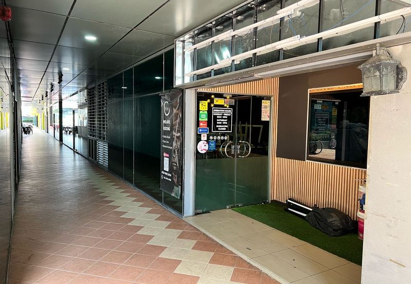 Leisure Commerce Square