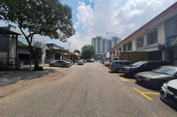 Taman Sungai Besi