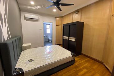 Taman Taynton (Taynton View)