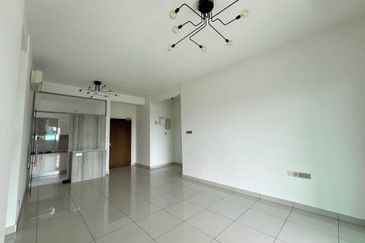 La Thea Residences @ 16 Sierra