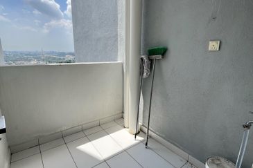 La Thea Residences @ 16 Sierra