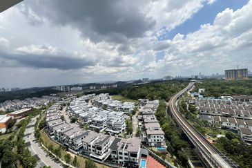 La Thea Residences @ 16 Sierra