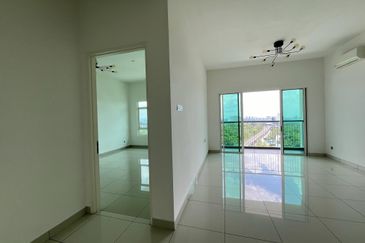 La Thea Residences @ 16 Sierra