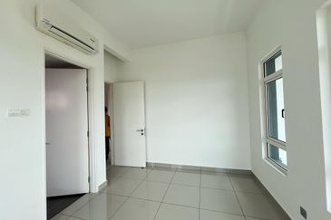 La Thea Residences @ 16 Sierra