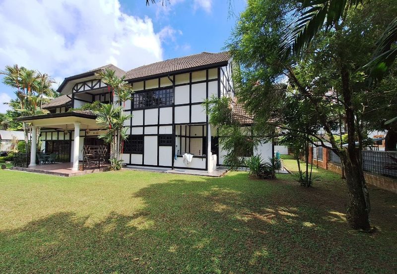 SL 8, Bandar Sungai Long