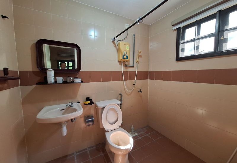 SL 8, Bandar Sungai Long