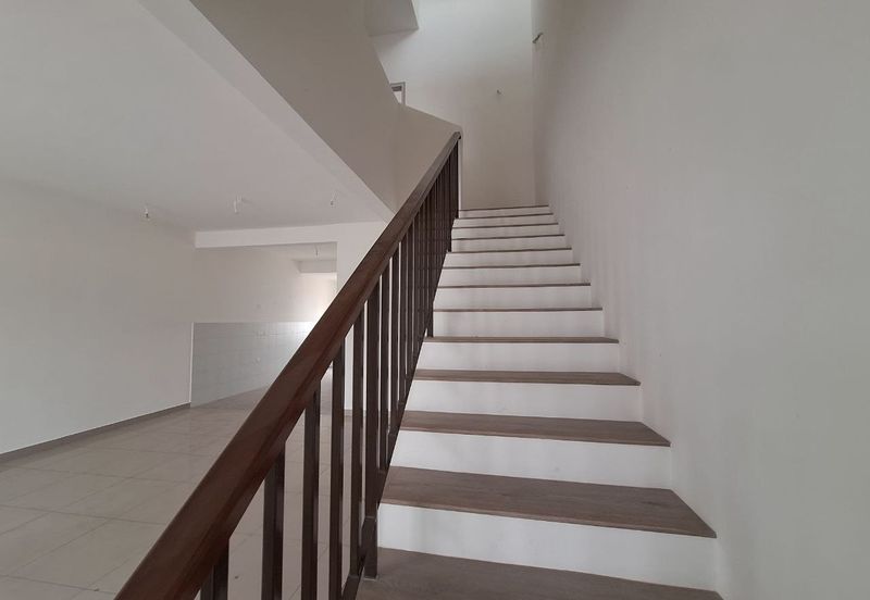 Dayana @Nilai Impian