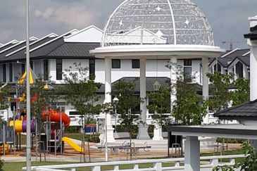 Cradleton @ Eco Majestic