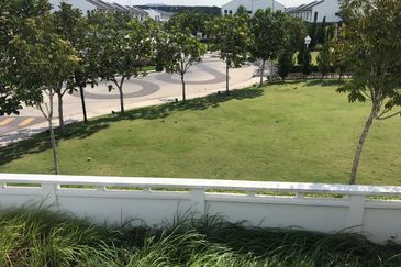 Cradleton @ Eco Majestic