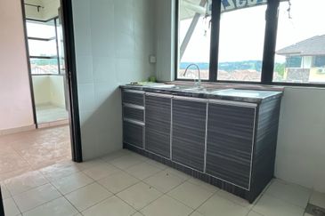 Bandar Tun Hussein Onn