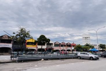 Pusat Perdagangan Seri Kembangan
